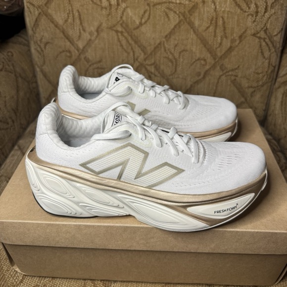 New Balance Fresh Foam X More V5 Shoes Women's 8.5B Men's 7B White Sneakers - Picture 3 of 7